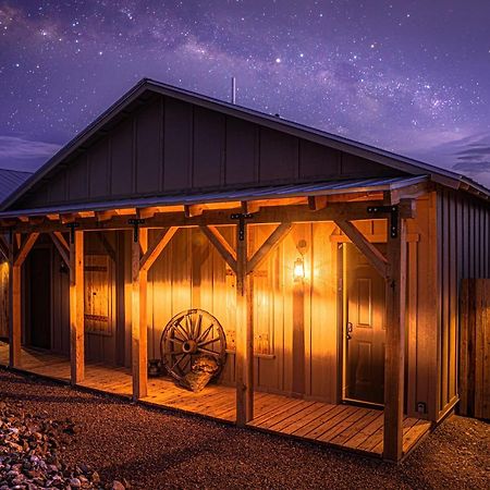 -Pet Friendly- Miners Cabin #5 -Two Double Beds - Private Balcony Tombstone Luaran gambar