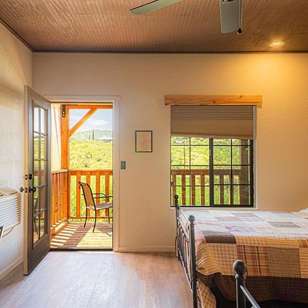 -Pet Friendly- Miners Cabin #5 -Two Double Beds - Private Balcony Tombstone Luaran gambar