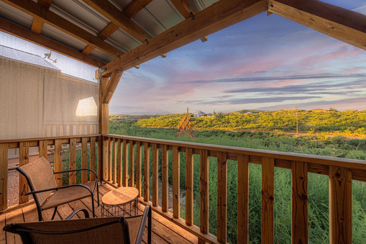 -Pet Friendly- Miners Cabin #5 -Two Double Beds - Private Balcony Tombstone Luaran gambar