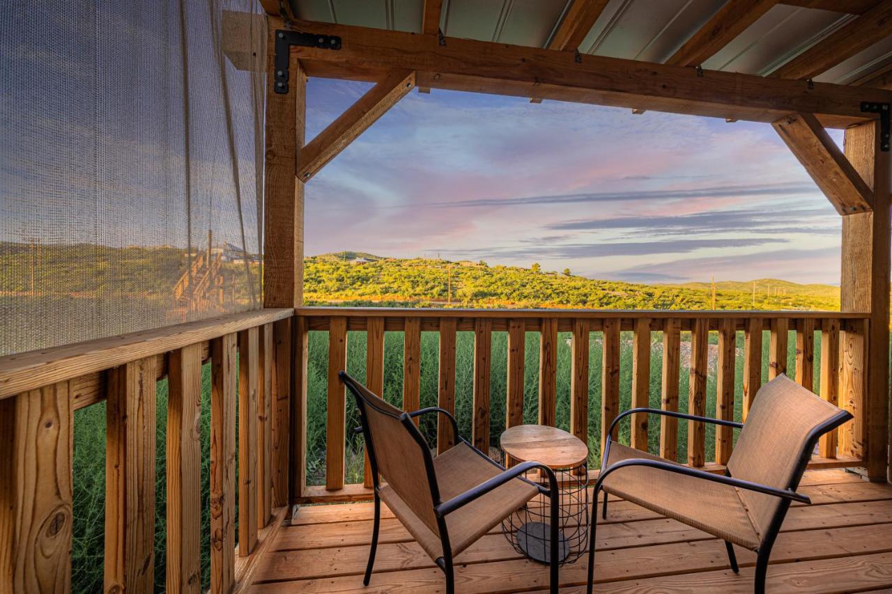 -Pet Friendly- Miners Cabin #5 -Two Double Beds - Private Balcony Tombstone Luaran gambar