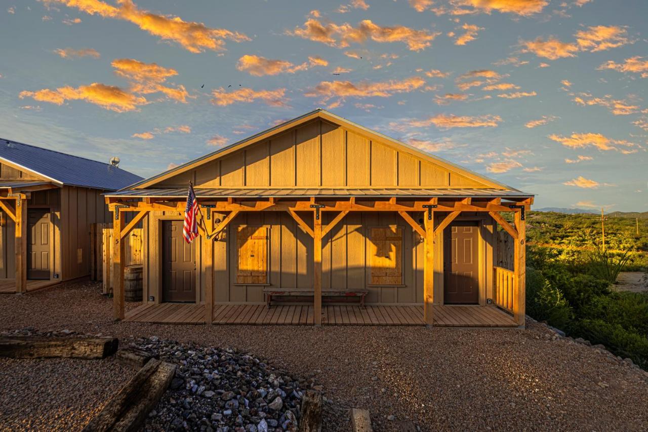 -Pet Friendly- Miners Cabin #5 -Two Double Beds - Private Balcony Tombstone Luaran gambar